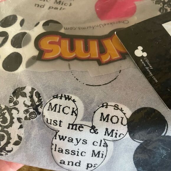 Disney Minnie Pink and Black Scrub Top Women’s Large New - Picture 5 of 12